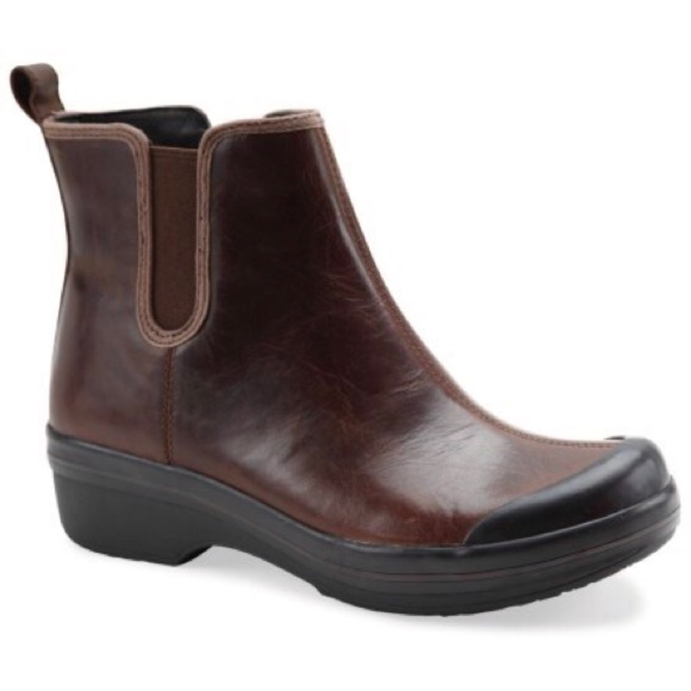 Dansko Vail Brown Rain Boots